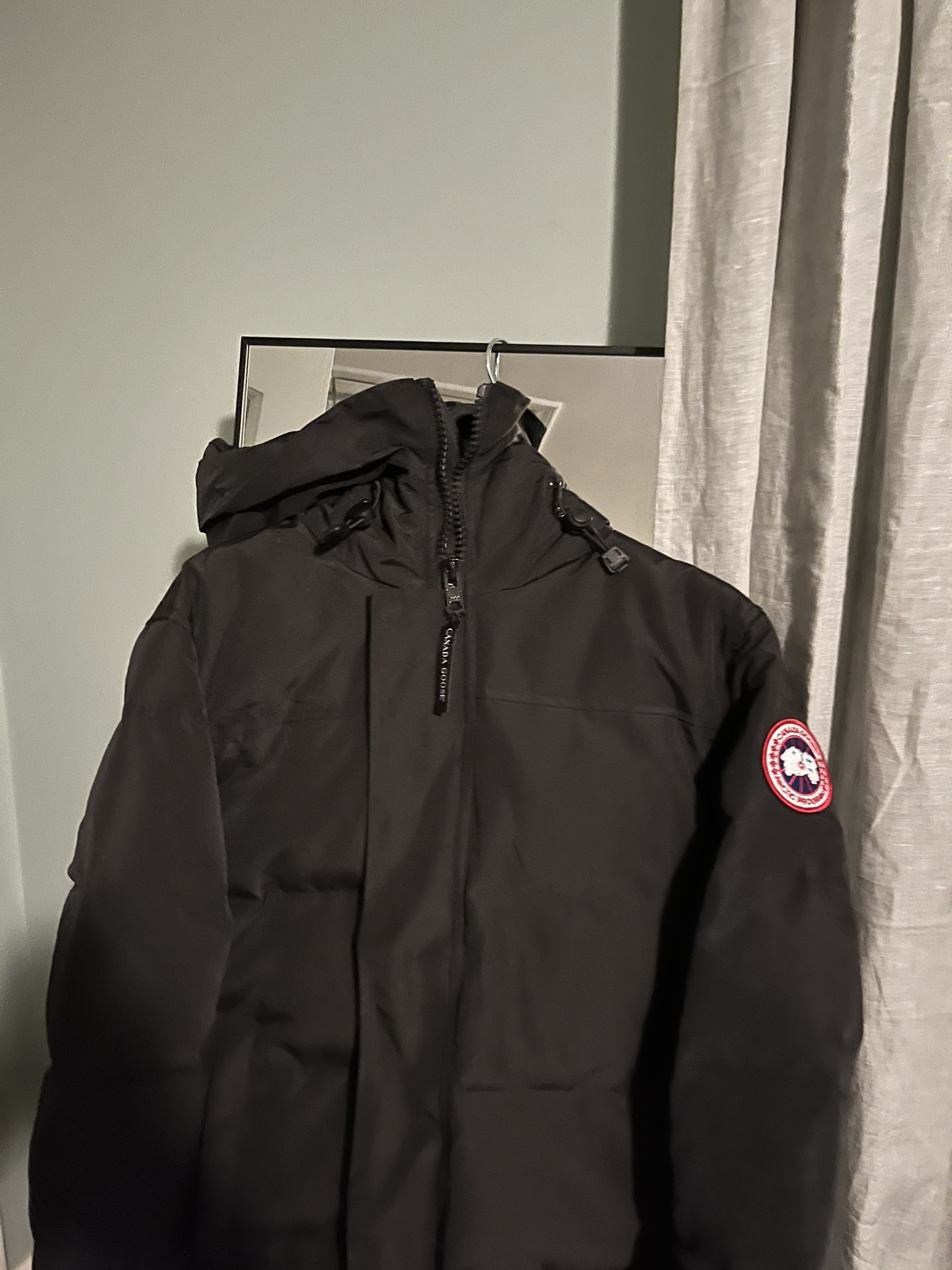 Mens Medium Parka Canada Goose Jacket