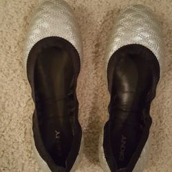 DKNY ballerina flats, 7.5, never worn