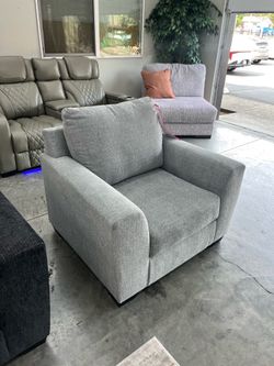 Accent chair