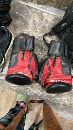 Boxing gloves