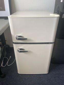 Insignia Retro Mini Fridge with top freezer