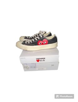 CDG Converse Size 9