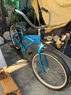 Schwinn women’s bike, beach cruiser ,Majcstic
