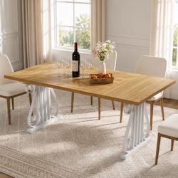 Dining table for 4-6 people