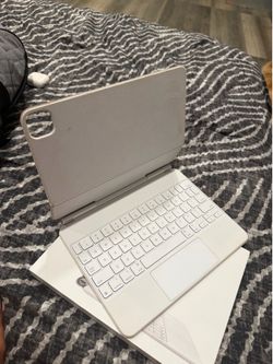 Magic Keyboard
