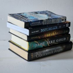 5 Books Graphic Novels All Included 