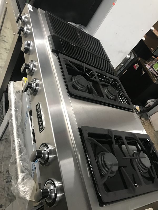 48” JennAir gas cooktop downdraft with blower for Sale in Chula Vista