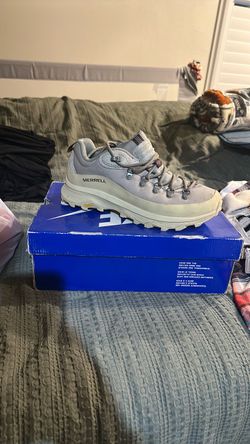 Merrell Low-Top Hiking Shoe size 9