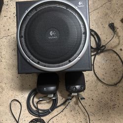 Logitech Subwoofer And Speaker Set