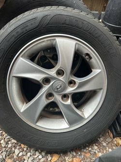 Hyundai 15" Alloy Wheel with Goodyear Assurance Tire