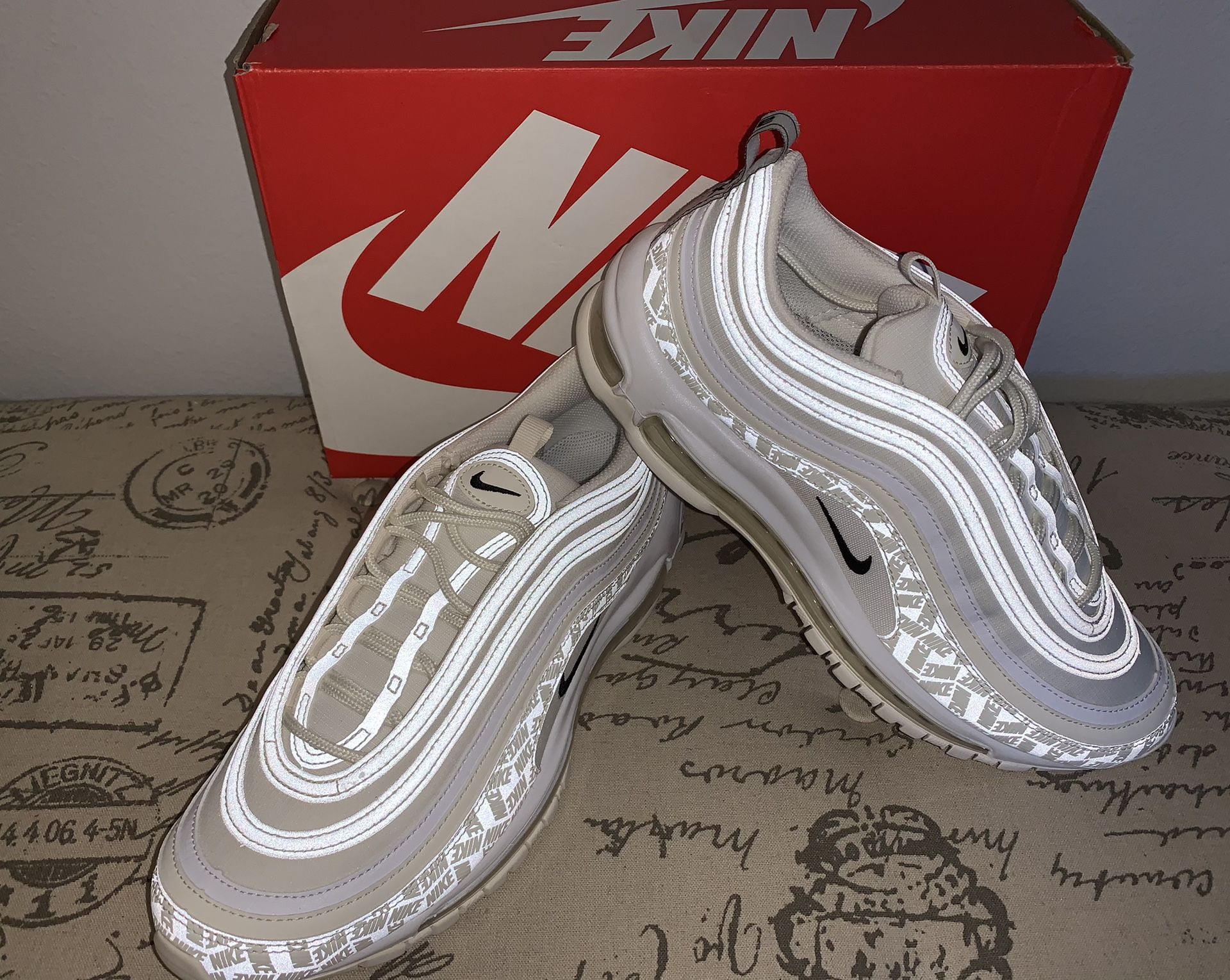 Air max 97 reflective Logo Cream