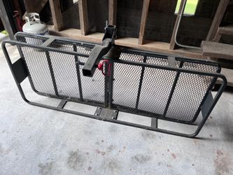 Curt 500-lb Hitch Carrier