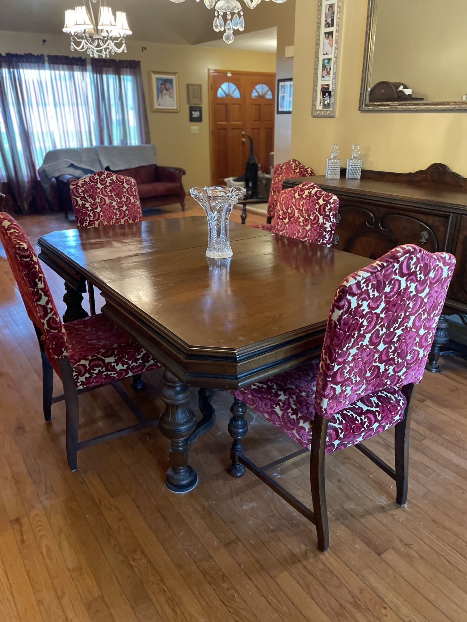 Vintage/Antique Dining Room Set