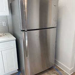 BRAND NEW Whirlpool Refrigerator (with Freezer And Ice Box)