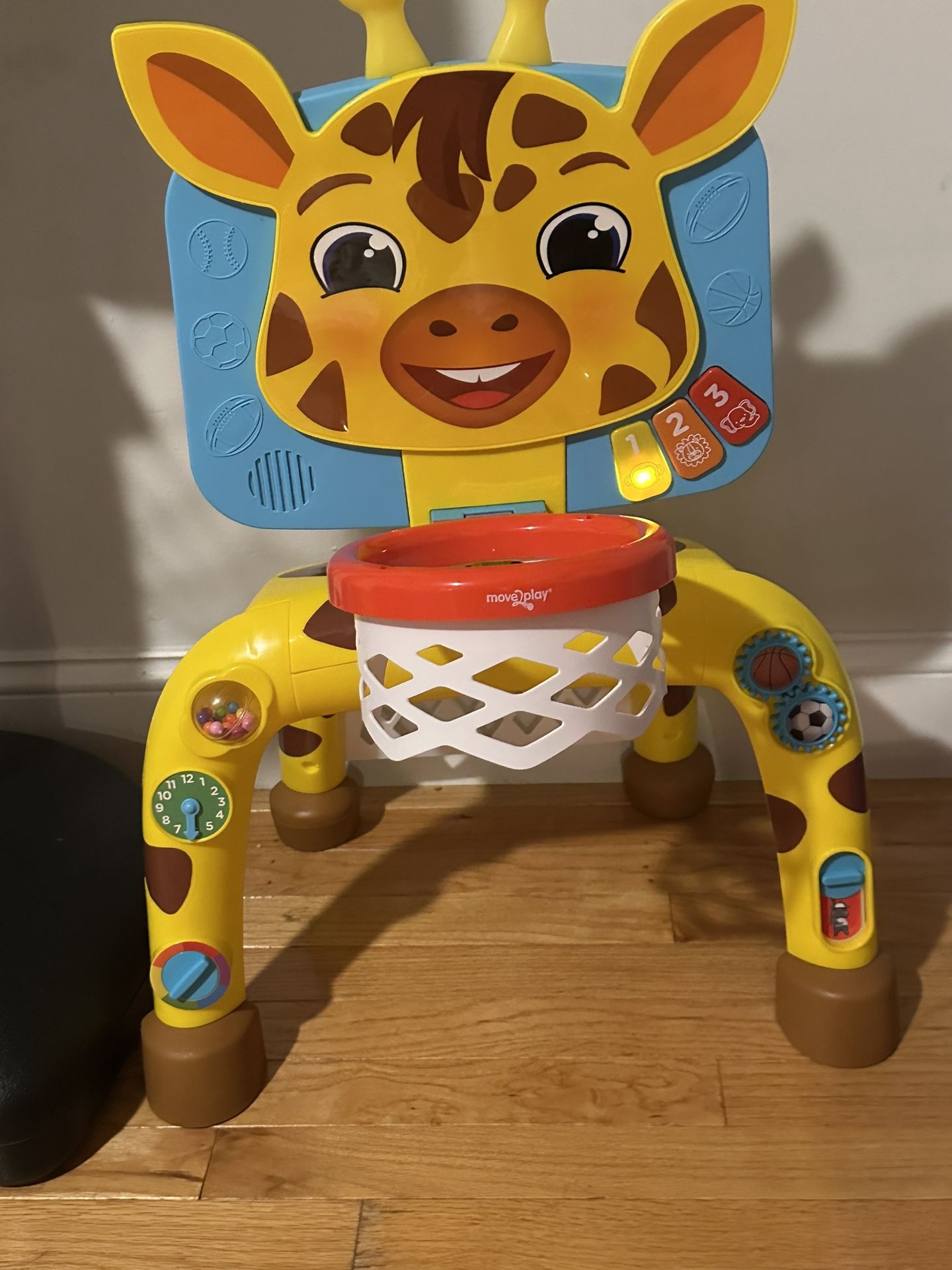 Move2play Toddler/baby Basketball Hoop