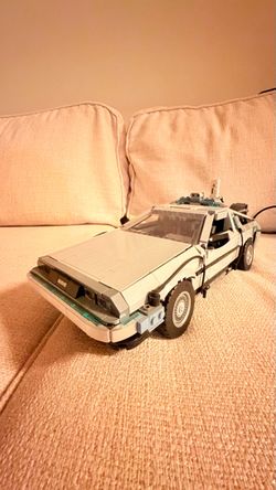 LEGO Back to the Future DeLorean 10300 – $90 OBO 🚗⚡️