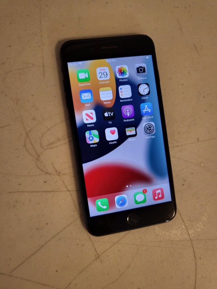 Apple iPhone 7 plus 32 GB AT&T BY CRICKET. WORK VERY WELL.PERFECT CONDITION.