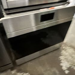 Wolf 30” Oven Stainless Steel 2024 Open Box Return 1yr Warranty
