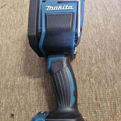 FIRM Brand New Makita 18v Spotlight 