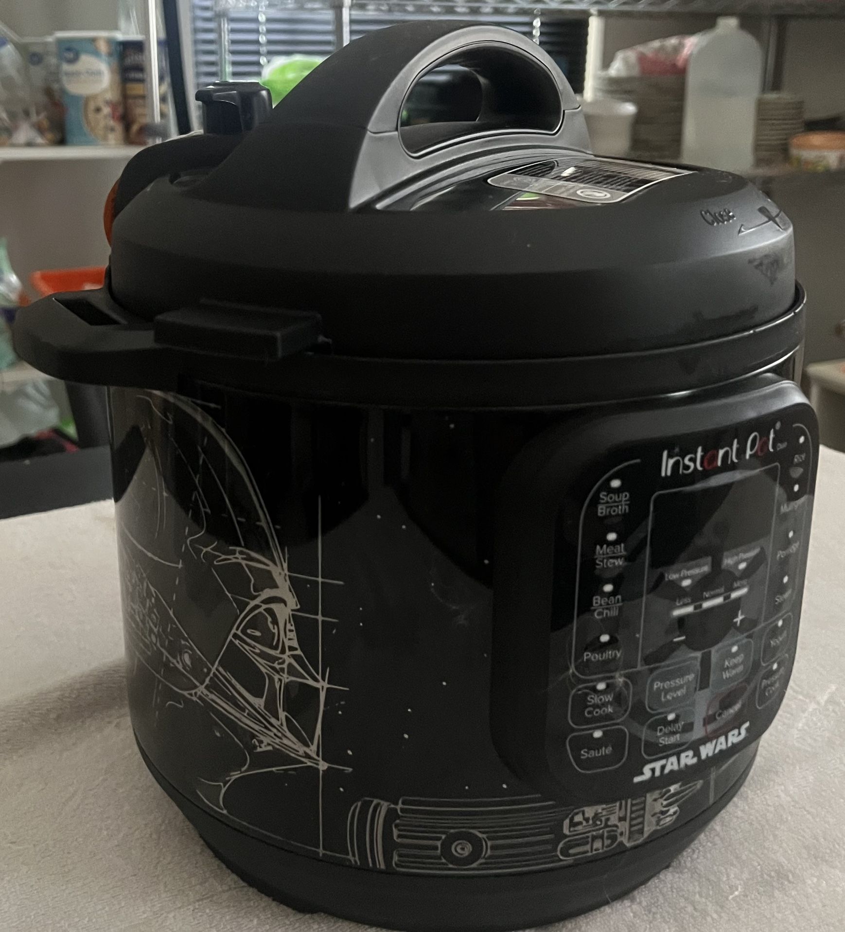 Star Wars Instant Pot Darth Vader 6QT Duo Limited Edition