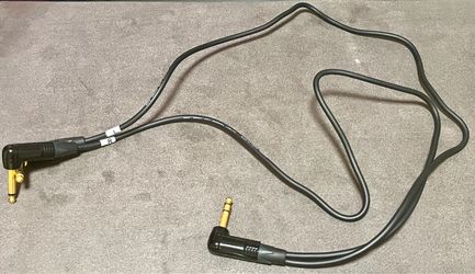 Mogami 1/4" TRS Male to Dual 1/4" TS Male Right Angle