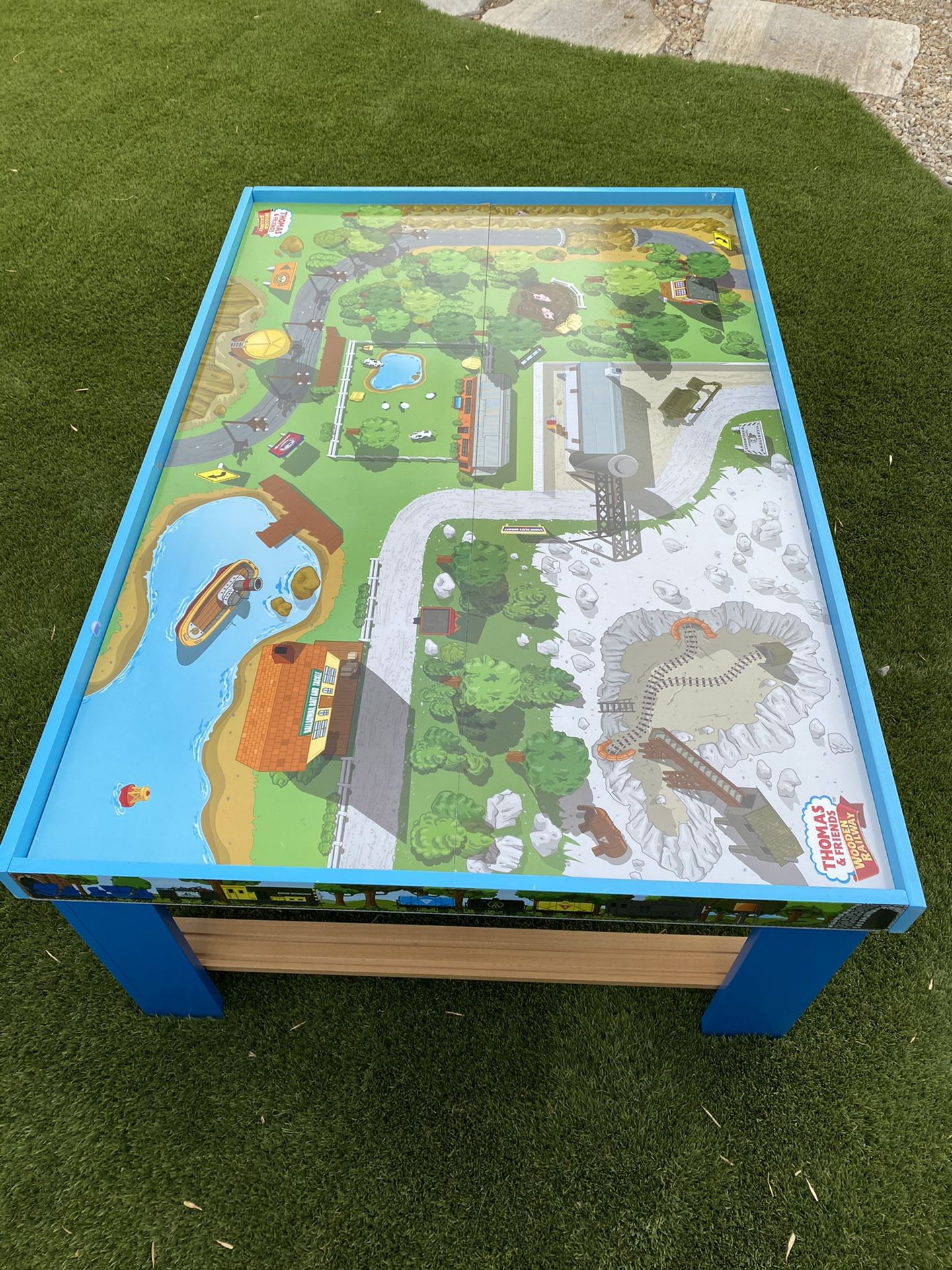 Thomas & Friends Wooden Railway Train Table On eBay It’s 175 $ Used