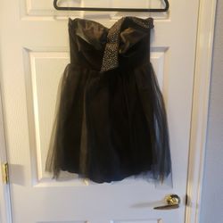 Short Black Dreas With Tulle Bottom