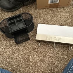 Pen And Mail Organizer 