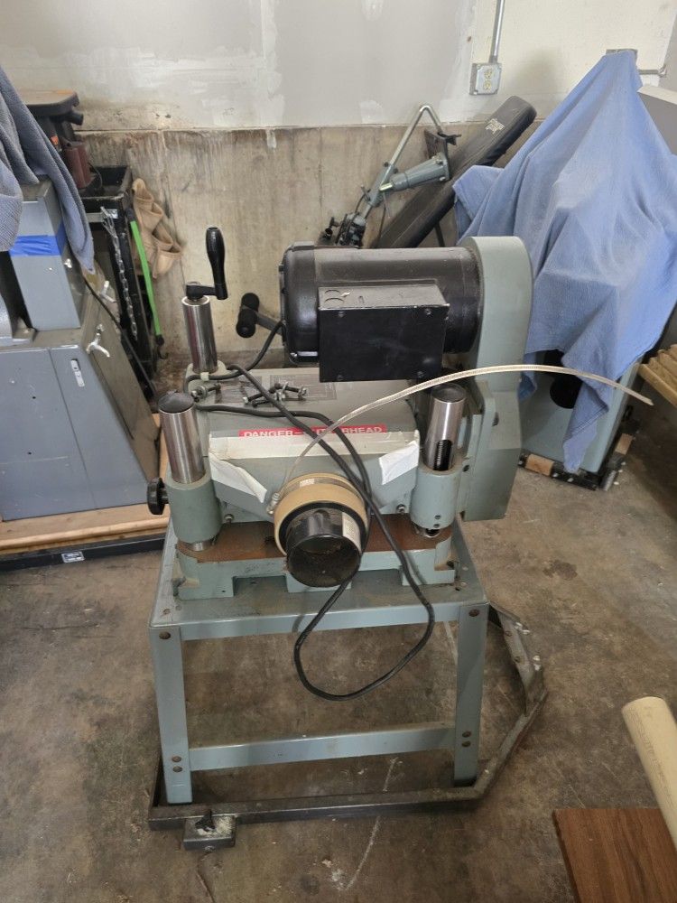 Delta DC-380 15" Planer with Stand and Tool Cart