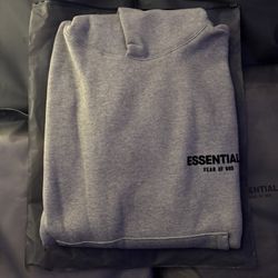 Essential hoodie
