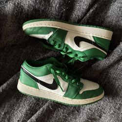 pine green jordan 1 lows