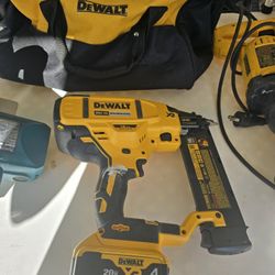 Trim Nailer Dewalt 