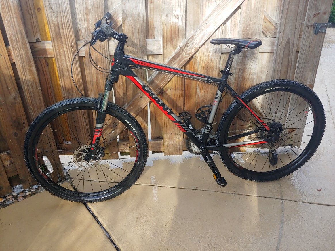 Giant Talon 4 Mountain Bike