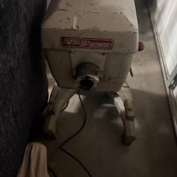Vulcan Automix VB-20-U Commercial Mixer works good
