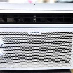 5000 BTU Toshiba Window Air Conditioning Unit