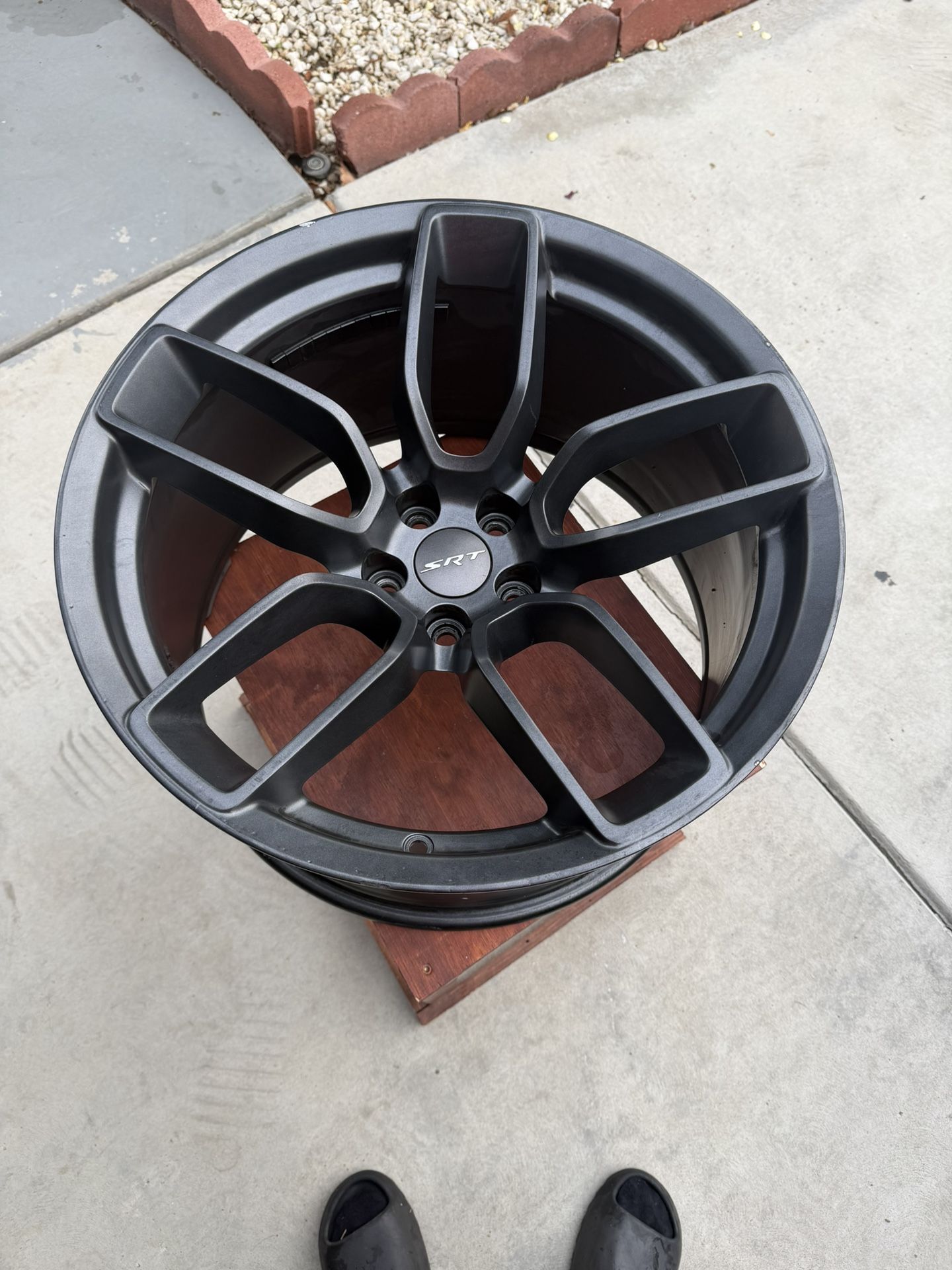 Hellcat SRT rims for Sale in Fresno, CA - OfferUp
