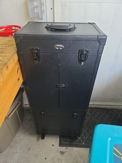 Make up trunk