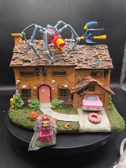 2005-2006 Hawthorne Village Simpsons Halloween The Simpsons Family House NO COA