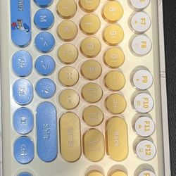 Donald Duck 90’s Theme Keyboard And Mouse