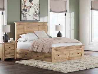 Fenderport Tan Queen Panel Storage Bed with Storage Footboard and 2 Under Bed Storage Units (Online Special Price)