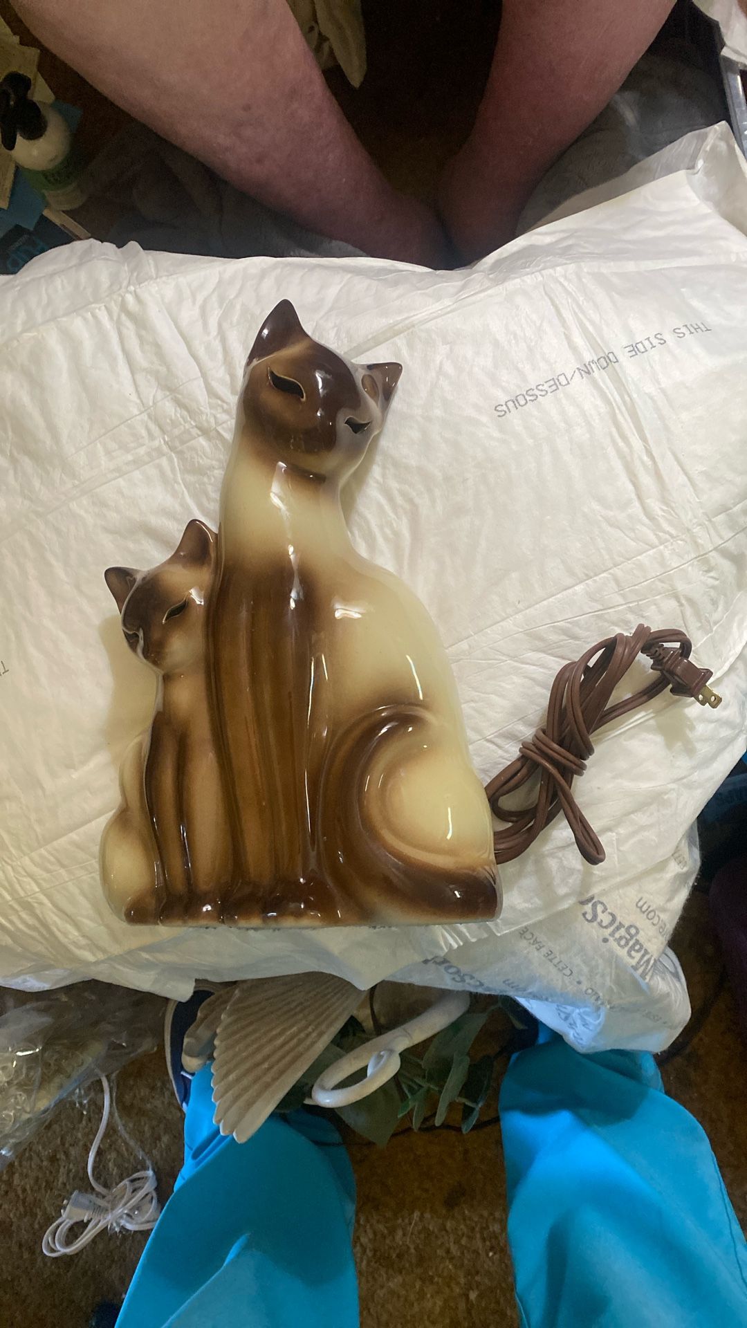 Vintage Howard Kron Siamese cats TV lamp