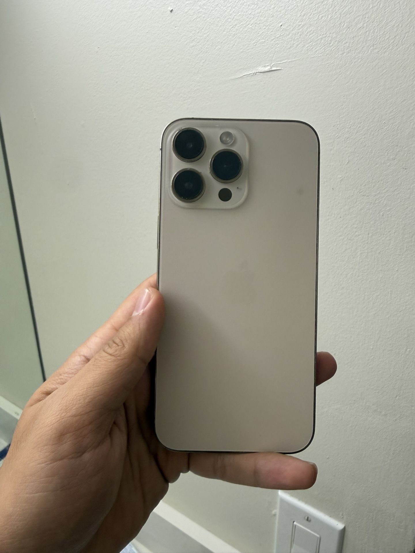 iPhone 14 Pro Max Unlocked Gold