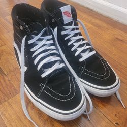 Vans Sk8-Hi Black And White
