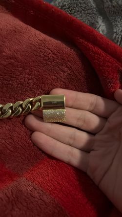 GOLD PLATED VVS CLASP BRACLET