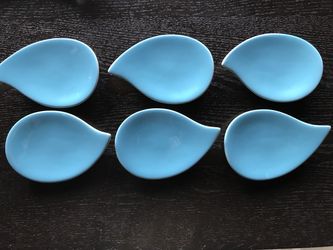 6 tear-drop appetizer/dessert plates