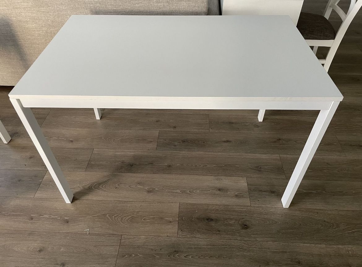 White Ikea Table Desk Expandable