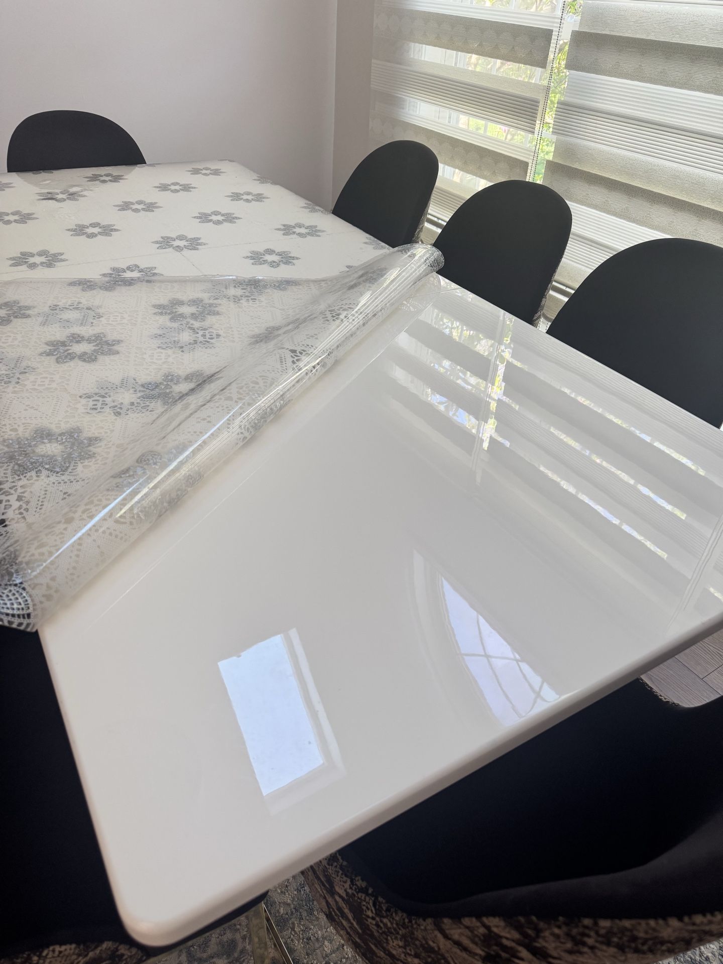 Dinning table
