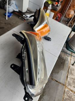 Headlights toyota 4runner 2013$80