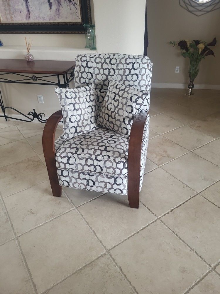 Like New Recliner