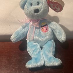 Tiny Beanie W Ribbon And Bell Inside 